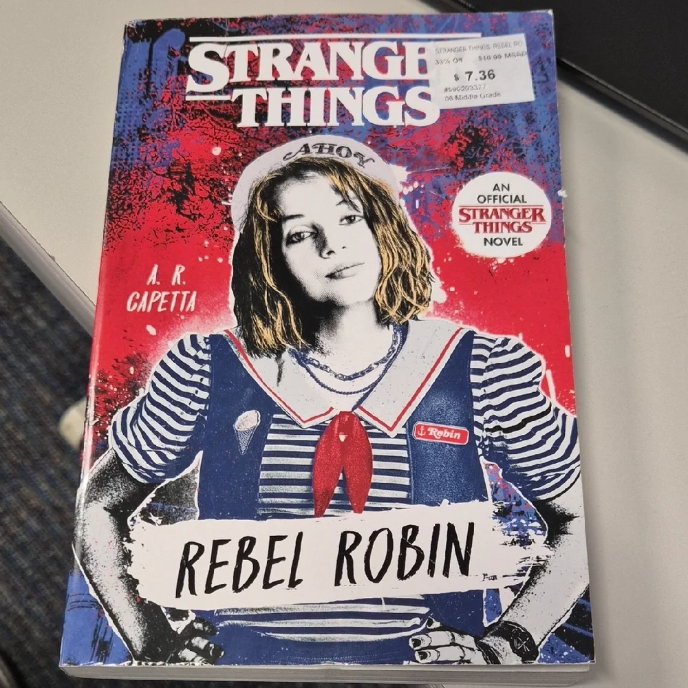 Stranger Things Rebel Robin Chapter Book - Picture 1 of 7